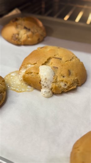 The last mallow stuffed cookie video for 2025 spoken in Shetland Dialect (And fast because the clip was short!). It was too good not to share - YUM! #shetland #islandlarder #smallbusiness #handmade #islandlife #marshmallow #mallow #bakery #mallowlady #northsea #culture #history #dialect #accent #norn | Island Larder Ltd