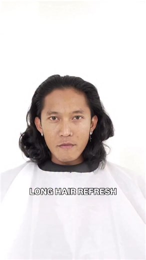 Charlie Birt- CoFounder ProjektLine on Instagram: "~LONG HAIR REFRESH~ This was a great example of when a client doesn’t want to change the length, but they are not happy with how their hair is feeling So instead of cutting any of the external length, I worked purely internal. Focusing on removing the weight through layering, increasing the movement and flow of the hair Working with the feather razor inside the hair to create some irregular lengths which increases the texture even more! Then fin