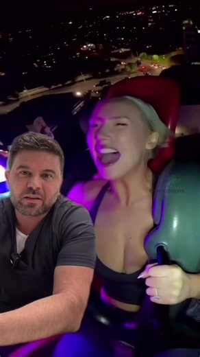 Ä Ist es normal, dass Brustimplantate verrutschen? 🤔🎢 Im heutigen Video geht Dr. Atila auf ein Video ein, das genau das zeigt. 🎥✨ Er erklärt, warum das nicht normal ist und weshalb Implantate durch eine stabile Implantattasche und den sogenannten inneren BH bei seiner OP-Technik sicher positioniert sind und langfristig festen Halt bieten. Ein spannender Einblick in moderne Brustchirurgie und die Bedeutung der richtigen Operationstechnik. 🤍 Vereinbare jetzt deinen Beratungstermin! 📅 👉 Onlin