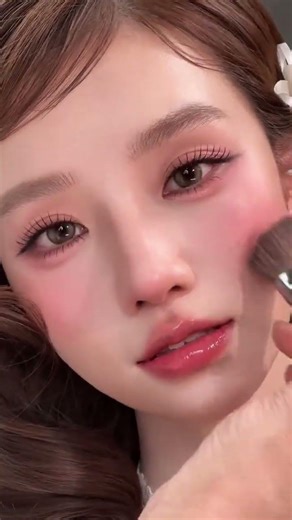 Chinese New Year Makeup Tutorial: Romantic Love Look with Kim Dong-dong & Yoo Ji-min