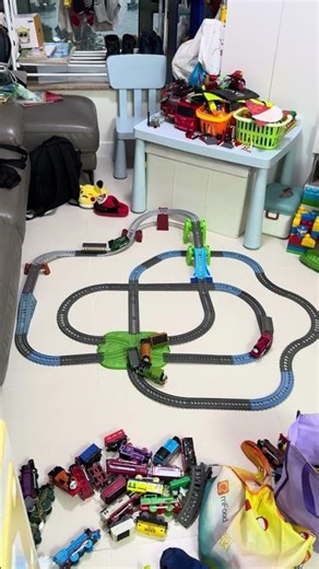 LES（9） Skarloey VS Peter Sam VS Duke VS Luke