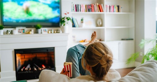 Regarder la télé ou votre smartphone après une journée stressante pourrait être une bonne chose