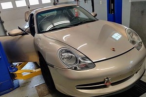 Porsche 911 Type 996引擎直上V8異種改，「小青蛙」變「大牛蛙」！