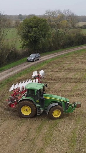 John Deere 8r370 Ploughing and Farming Video