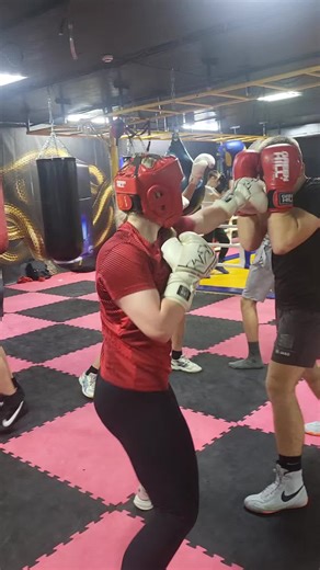 Відео користувача Игорь Курский🥊 (@atom_boxing) з композицією «som original - aveerplayer-ĐƏ»