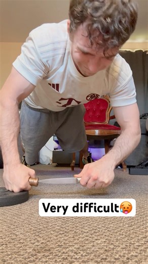 Coin push up🥵 #calisthenics #homeworkout #challenge #fitness #pushups
