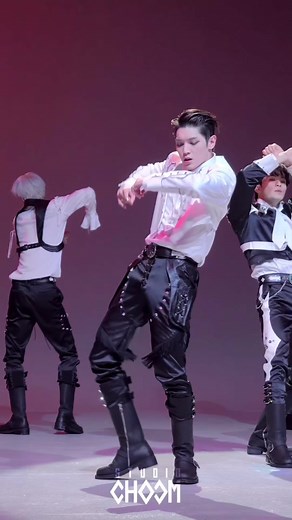 Jaehyun and Taeyong's Body Rolls in NCT's Sticker Performance