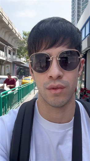 6K views · 307 reactions | Phed Mark is a casual Thai restaurant in Bangkok famous for its pad krapao (spicy holy basil stir-fry) — a beloved local comfort food dish featuring minced meat, chilies, garlic, fragrant holy basil, and a crispy fried egg on rice. It’s co-founded by well-known food vlogger Mark Wiens along with friends and chefs who wanted to spotlight the iconic dish.  #Bangkok #travel #foodie | Chef Jose Sarasola | Facebook