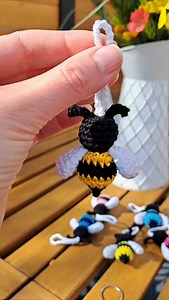 1.4K views · 8.9K reactions | So easy to make a keychain!  Comment Pattern to get a direct link to Bee crochet pattern or visit Mufficorn Etsy store. Link in Bio #standwithukraine ##mufficorn #crochetpattern #crochetamigurumi #crocheting #hækling #crochetando #crochetgirlgang #crochetismytherapy #crochetbee #beelovers #crochetkeychain #amoamigurumi #crochetvideo | Mufficorn | Facebook