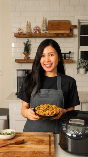 Christian Ou on Instagram: "TAIWANESE SESAME OIL CHICKEN RICE - a nourishing dish often enjoyed during cold weather or postpartum recovery for women. Fragrant sesame oil, ginger, tender chicken, and goji berries are believed to have warming properties that help improve blood circulation and keep the body cozy. You can make it on a stovetop, or better - make it in a rice cooker, where everything cooks together in one pot and turns into a comforting, aromatic meal. My family and I love using a ric