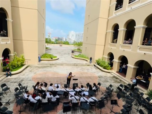 11K views · 582 reactions | Desde el Conservatorio de Música de Puerto Rico - Página Oficial Conjunto Superior de Cuatro de Libre de Música San Juan Ernesto Ramos Antonini Una experiencia enriquecedora para mis alumnos y todos los jóvenes de distintas escuelas que participaron de todo un día de música. ¡Gracias por la invitación! | Maribel Delgado | Facebook