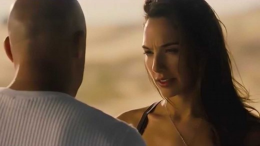 神奇女侠盖尔加朵《速度与激情》中片段，这大长腿能玩一年