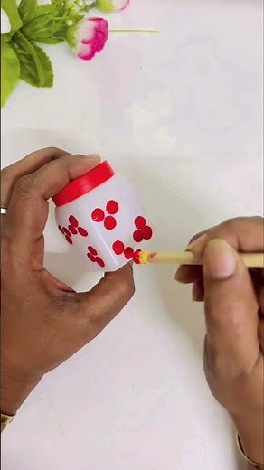 Amazing plastic container makeover || diy handpainted jar || best out of waste || #shorts