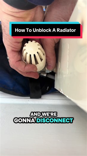 How to unblock a radiator. Part of a Powerflush we had one radiator that was very slow at heating up. Found that the return wasn’t flowing as it should. Simple set up with a few bits in the van and radiator working again #plumber #plumbing #plumbers #plumbingtips #plumbinglife
