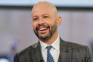 Jon Cryer reveals past feud with this Pretty in Pink co-star | The Express Tribune