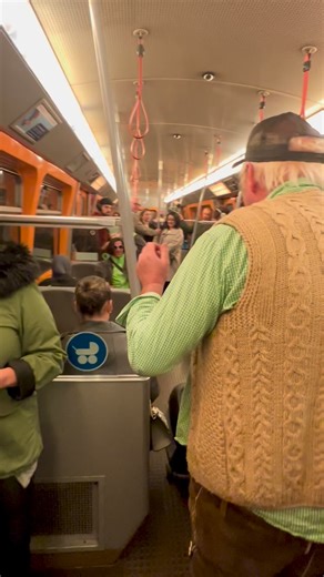 3.3K views · 278 reactions | Explode  #fyp #tanzen #explode #jordanbaker #wien #vienna #österreich #austria #ubahn #u1 #oktoberfest #wiesn #sigmaboy #streichonkel #techno #edm | Streichonkel69 | Facebook