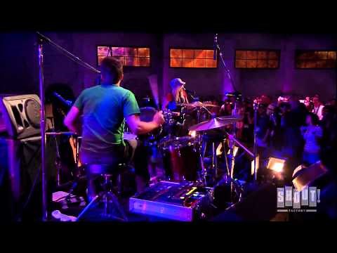 The Ting Tings - Great DJ (Live at SXSW)