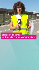 2.7K views · 11 reactions | La Comunitat Valenciana concentra el 10,6% de totes les denúncies per radars, segons un informe d'Automobilistes Europeus Associats basat en dades de la DGT. A més, la xifra total de denúncies suposa un increment del 4% sobre les fetes en el mateix període de l'any anterior.  Tota la informació de la Comunitat Valenciana i del teu poble, cada dia en els informatius d’À Punt, a les 14 h i a les 21 h. | À Punt NTC | Facebook