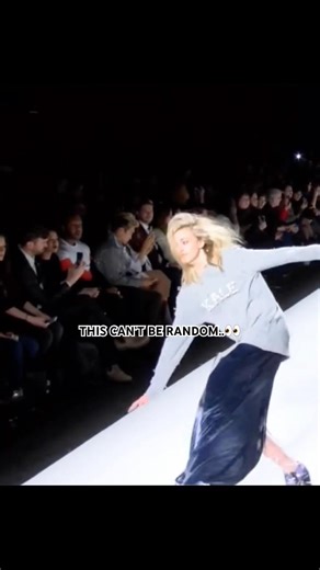 Models Keep Falling on the Runway… Coincidence or Planned? 👀 #shorts #fashion #runway #modelwalk