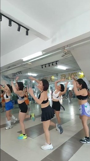 Cảnh nổi bật từ buổi phát trực tiếp