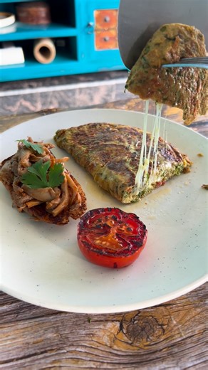 Eshaan Nagpal on Instagram: "INSANE BREAKFAST RECIPE❤️ Save this💪 Method 1. Crack 4 eggs into a bowl and whisk well. 2. Heat 2 tbsp oil in a pan on medium flame. 3. Add 1/2 onion, 1 tsp ginger, 1 tsp green chilies ,Add 2 tsp chopped tomato and coriander. You can add capsicum at this stage if using. Sauté until the onion turns soft. 4. Add salt, pinch of red chili powder, 1/3rd tsp turmeric, and 1/2 tsp chaat masala. Cook until the raw smell disappears. 5. Pour in the whisked eggs. 6. Stir conti