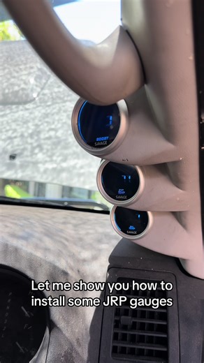 I’m no auto electrician but thought I’d film swapping over and installing some new gauges #CapCut #carsoftiktok #slolux #gauges #savage #jrp #boosted #4wd #diesel #toyota #phatbars #locked #superior #lifted #tour #foryou