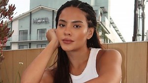 Bella Campos encanta em ensaio na banheira antes de Vale Tudo