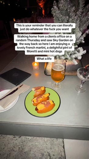 Impromptu rooftop bar on the way home on a random thursdsy, viva la London 🫡 #london #londonlife #skygarden #rooftopbar