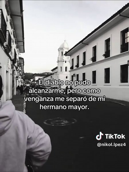 Videos de Nikol👸🏻. (@nikol.lpez4) con “Does growing up just change your body - strawberry_sockss”