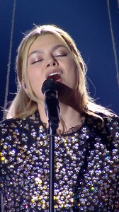 Ce soir à la mi-temps du match France-Ecosse, Louane a révélé le titre qui représentera la France à l’Eurovision. « maman » est disponible sur toutes les plateformes 🇫🇷🫂🔗 : https://louane.lnk.to/maman_ | Island Def Jam