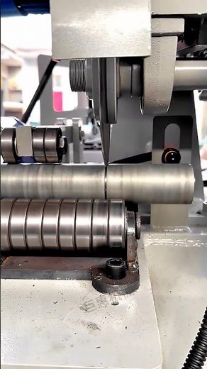 Automatic pipe cutting machine Rolling cutting machine Fully automatic pipe cutting machine.