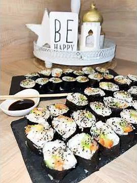 So einfach ist perfektes Sushi! 🍣 #sushi #lachs #food #essen #rezept #foodie