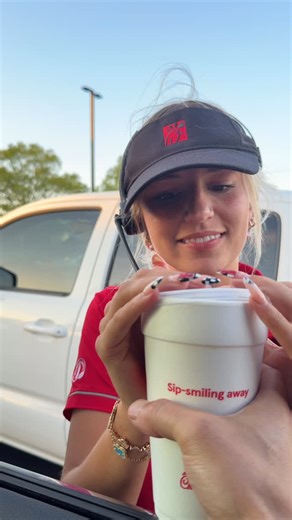 amber grizz | My pleasure 😇 | Instagram