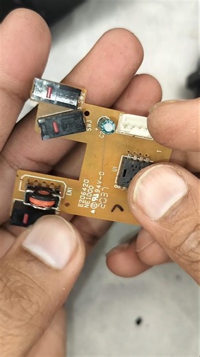 Mouse Ke Andar Yeh Kya Hai? 🖱️😱 #Shorts #TechSecret