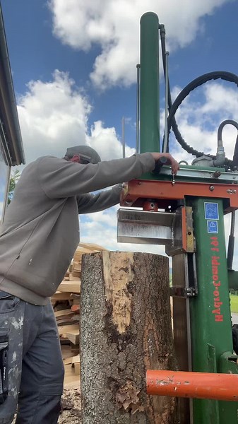 Ritschi (@marcel.ritschel)’s videos with Originalton - ASPHALT_TV