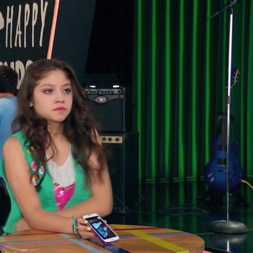 Luna confronta a Mateo sobre su supuesta nueva novia | Escena de Soy Luna