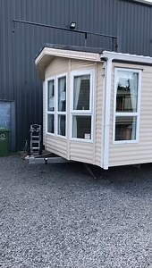 ✨ Willerby Winchester – Classique, Confortable & Super Affaire ✨ 💶 Prix : 5 995 € 📏 Dimensions : 11,58 m x 3,65 m (38 x 12 pieds) 🛏️ Chambres : 2 🏠 Type : Mobil-home – Excellent rapport qualité/prix 🌟 Description : Fabuleux Willerby Winchester 2 chambres, un modèle intemporel qui séduit par son agencement pratique, son ambiance chaleureuse et son prix ultra-attractif 💥 Idéal pour une résidence de vacances, un premier achat, ou un projet locatif, ce mobil-home offre tout le confort essentie