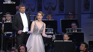[THROWBACK] To 2018! Join superstar tenor Jonas Kaufmann, fabulous soprano Rachel Willis-Sørensen, eminent maestro Franz Welser-Möst, and the prestigious Staatskapelle Dresden for a glittering gala concert 🎉 http://bit.ly/DieFledermaus_Strauss | medici.tv