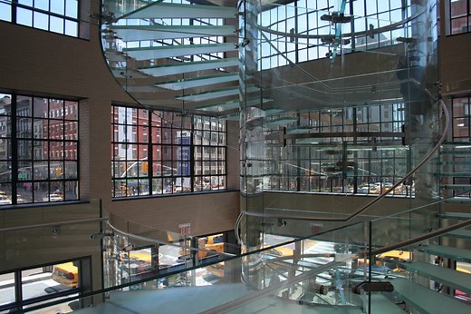 Today in Apple history: Apple's massive glass staircase wows Manhattan
