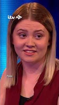 Player struggles with rapid fire questions 😬 | Tipping Point 🪙