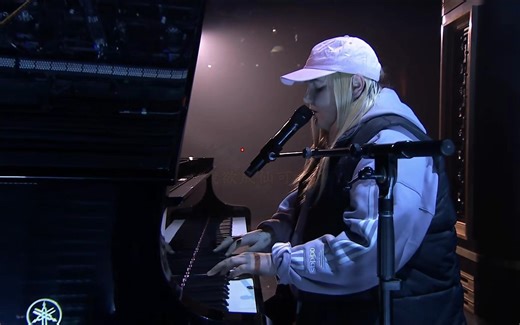 神曲【Dance Monkey】现场版高清呈现 中英字幕