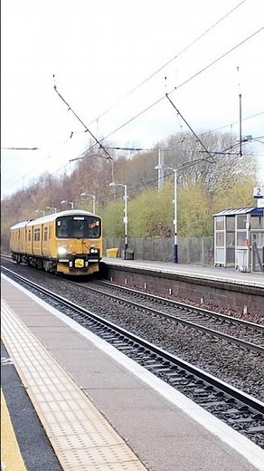 Network Rail Class 950001 2Z08 1521 Mossend Down Yard to Derby R.T.C. passing Shieldmuir #class950