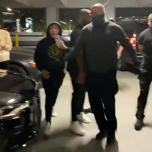 Rap in 2021: surrounded by security, Meek Mill and 6ix9ine got into a shouting match in which both guys recorded themselves on their phone. | The HipHop Report