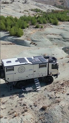 TRUCK TOUR - Our incredible 4x4 truck! Exterior presentation