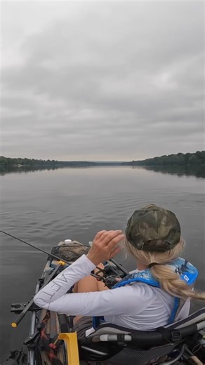 What a freak fishing accident! 😂 Here’s my Susquehanna River musky “incident”. It’s hard to tell but if you look close, you can see my fingers pry its upper jaw off my leg. Glad I acted like a somewhat responsible adult, and got off the water to clean out the wounds. My last major musky mishap, I wrapped a piece of my shirt around my fingers and kept musky fishing… it was peak major though. #muskyfishing #girlswhofish #fishing #kayakfishing #kayakmusky #outdoors #freakaccident #whennatureattack