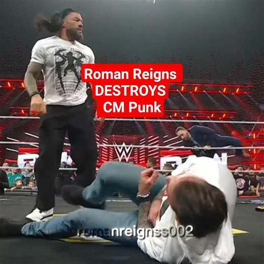 Roman Reigns DESTROYS CM Punk 😨 #romanreigns #cmpunk #wwe #wrestling