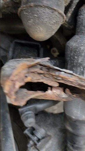 Armada broken/rusted rear upper control arm.. wheel off