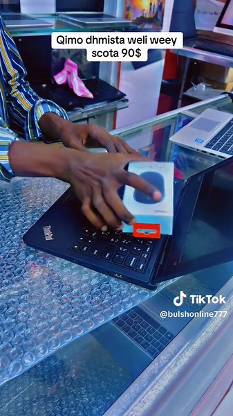 Hagid Macallinimo: Qimo Dhmista iyo Nidaamka Jaamacadda