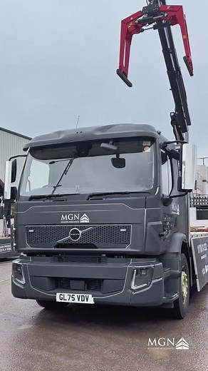 Watch our brand new fleet go from blank canvas to MGN Builders Merchants signature 🧡 Spot us in London, Essex, or Kent? Give us a 👋 #mgnbuildersmerchants #buildingmaterials #londonbuilders #homeimprovement #diy