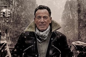 Il significato e la traduzione di Ghosts, in cui Bruce Springsteen canta il dolore della morte